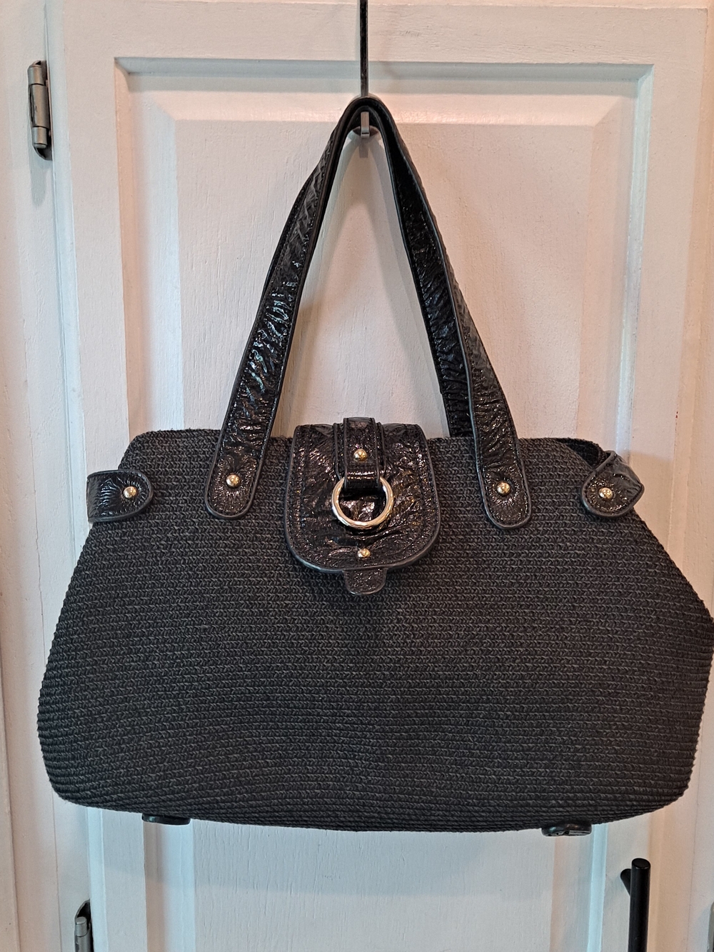 Liz Claiborne Y2k Black Woven Paper Shoulder Bag Crinkled Patent Trim Everyday